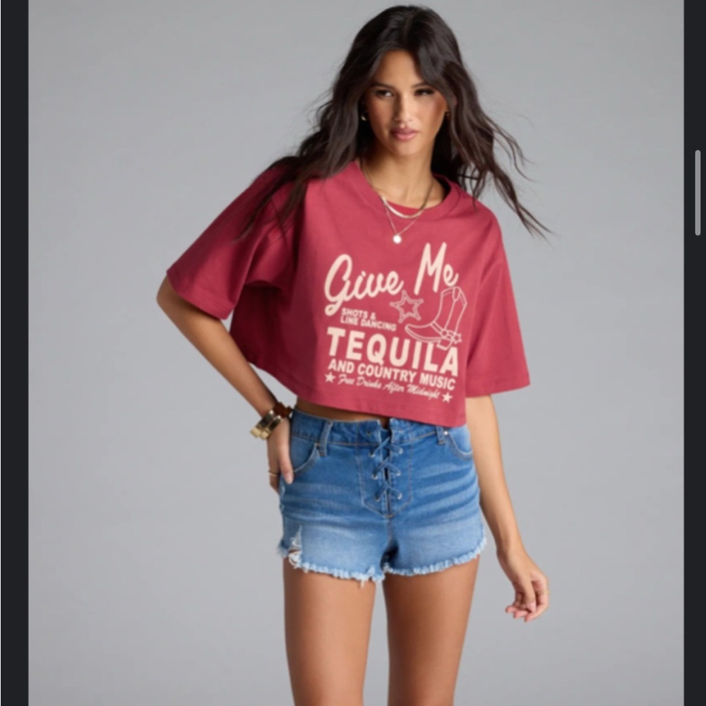 Windsor Burgundy Graphic Tee